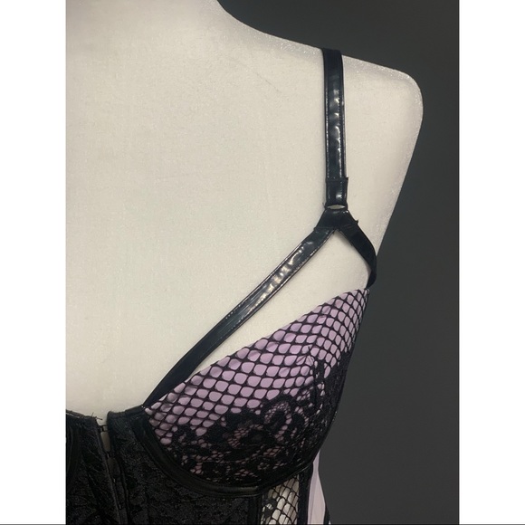 VS lingerie - Picture 3 of 5